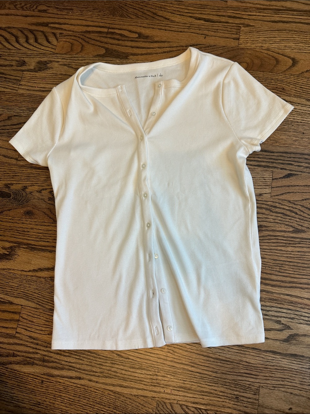 Abercrombie & Fitch White Short Sleeve Button-Down Tee